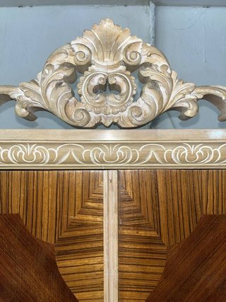 ARMARIO CLÁSICO DE MADERA