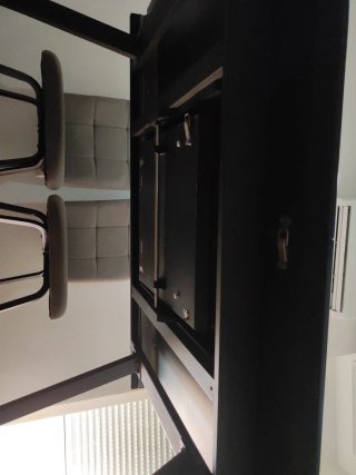 Mesa de comedor moderna