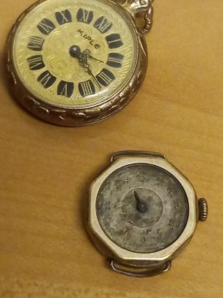 2 Orologi Vintage Dorati da Restaurare