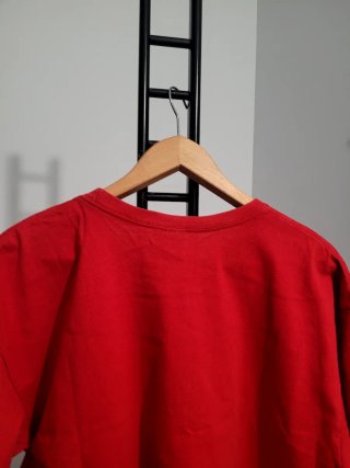 Camiseta Nike Roja Logo Plateado