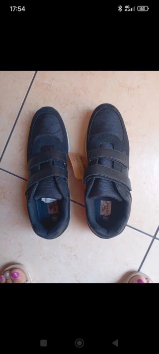 Scarpe da ginnastica Jomix nere taglia 46
