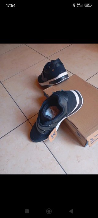 Scarpe da ginnastica Jomix nere taglia 46