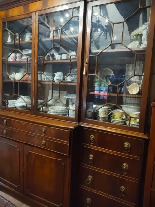 Mueble de madera caoba Aparador - vitrina