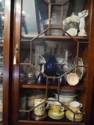 Mueble de madera caoba Aparador - vitrina