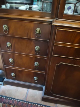 Mueble de madera caoba Aparador - vitrina