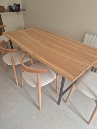 Mesa comedor roble natural y banco