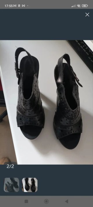 Sandalias de verano negras con tacón