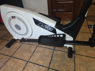 Bicicleta Elíptica BH ZK 900
