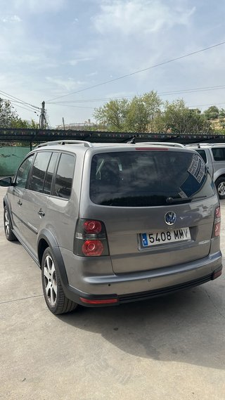 Volkswagen Touran cross 2010