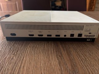 Xbox One S + 3 giochi FIFA e uno The Crew