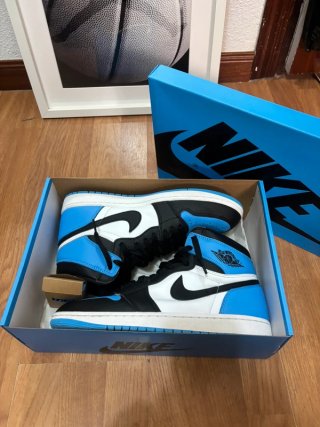Nike Air Jordan 1 High UNC Toe