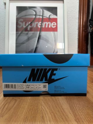 Nike Air Jordan 1 High UNC Toe