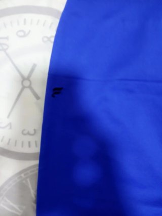 Leggings azules con detalles de malla