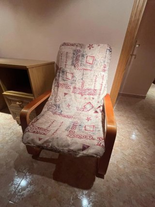 Butaca de tela y madera