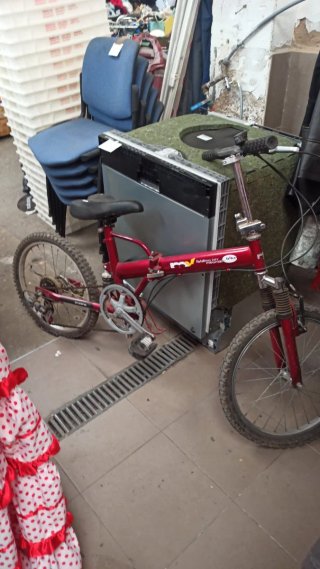 Se vende Bicicleta plegable roja 80€
