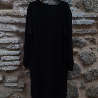 Vestido negro manga larga
