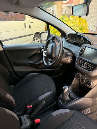 Peugeot 208 2017