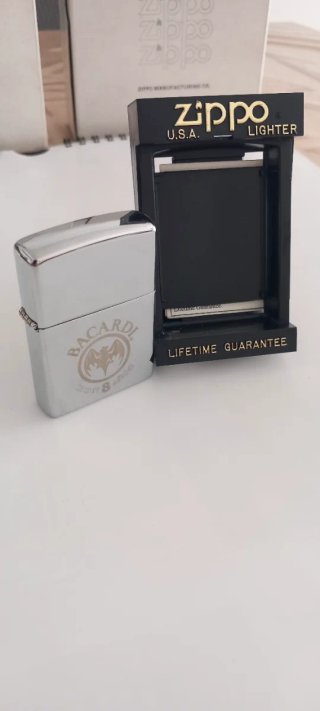 Zippo Bradford PA Made in USA Plateado