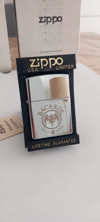 Zippo Bradford PA Made in USA Plateado