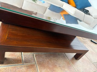 Mesa baja madera con cristal y cajón
