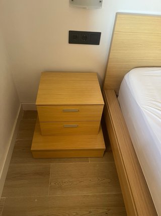 Conjunto Cama + Mesitas Madera Clara