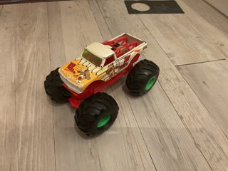 Monster Truck Ruedas Grandes Metálico