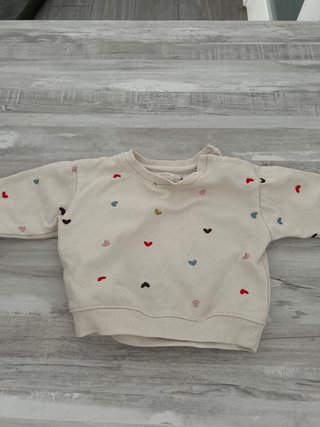 Sudadera bebé corazones 2-4 meses