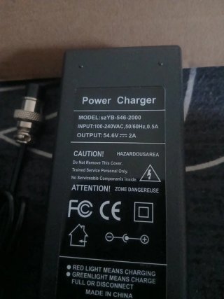 Cargador Smartgyro Kugoo 54.6V 2A