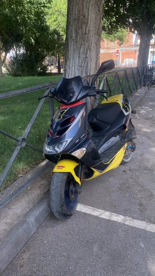 Aprilia SR 50 Scooter