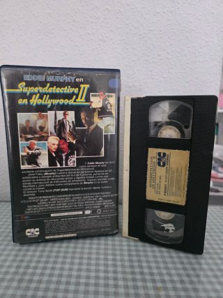 Superdetective en Hollywood II VHS