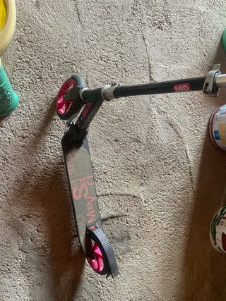 Patinete Oxelo rosa y negro