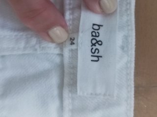 Pantalones blancos Bash