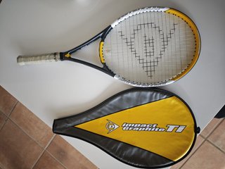 Raqueta Dunlop Impact Graphite Ti con funda