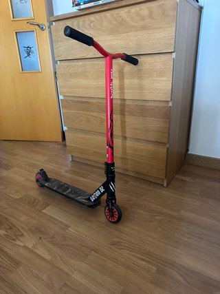 Patinete rojo BESTIAL WOLF