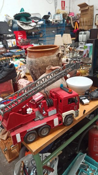 Se vende Camión de bomberos de juguete rojo 40€