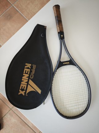 Raqueta Pro Kennex vintage con funda