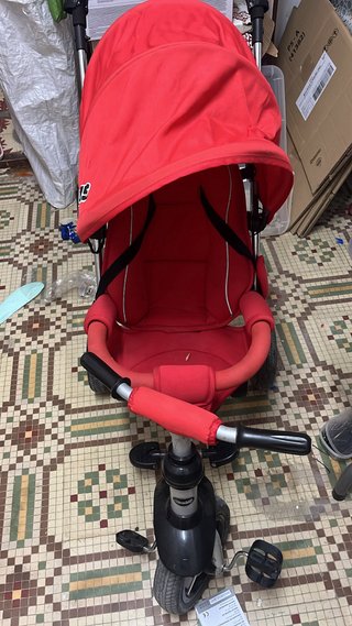 Carro triciclo para bebé