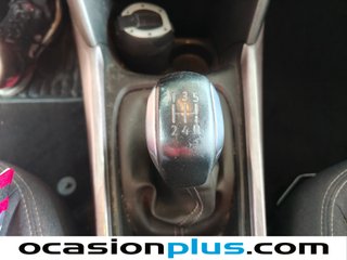 Peugeot 2008 BlueHDi 100 Style 73 kW (100 CV)