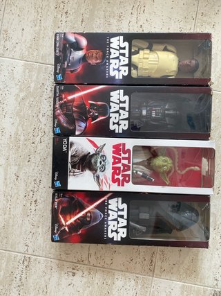 Figuras Star Wars: Finn, Vader, Yoda, Kylo Ren