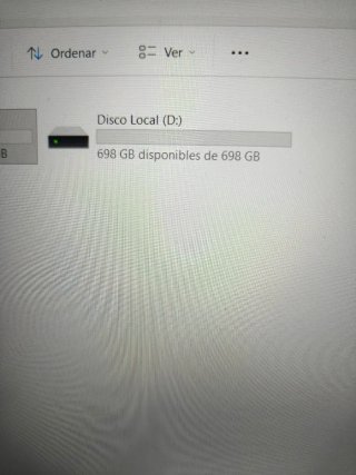 DISCO DURO EXTERNO TOSHIBA DE 750GB
