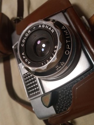Cámara Agfa Vintage con Funda Cuero y Flash