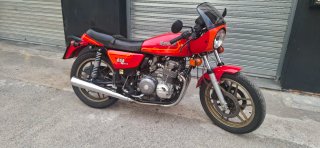 Benelli 654 Sport Roja y Dorada