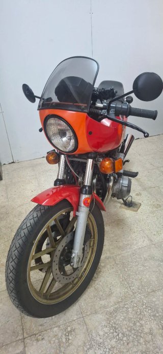 Benelli 654 Sport Roja y Dorada
