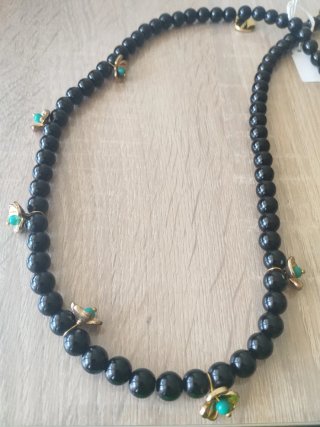 Collar perlas negras