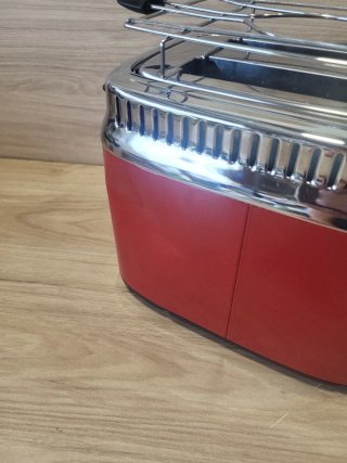 Tostadora Russell Hobbs Retro Roja