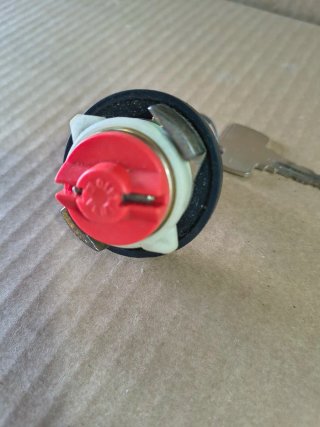 Tappo serbatoio Fiat 127 con chiavi