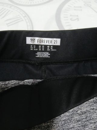 Leggings deportivos grises y negros