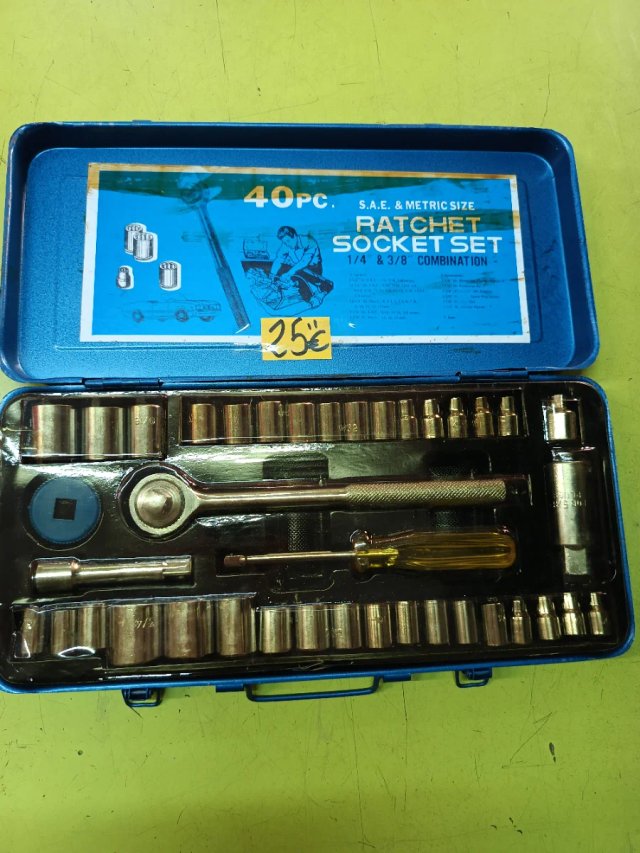 Maletín carraca 40 piezas SAE y métrico
