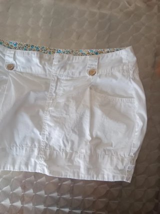 Falda blanca Stradivarius Talla 40