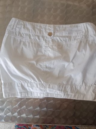 Falda blanca Stradivarius Talla 40